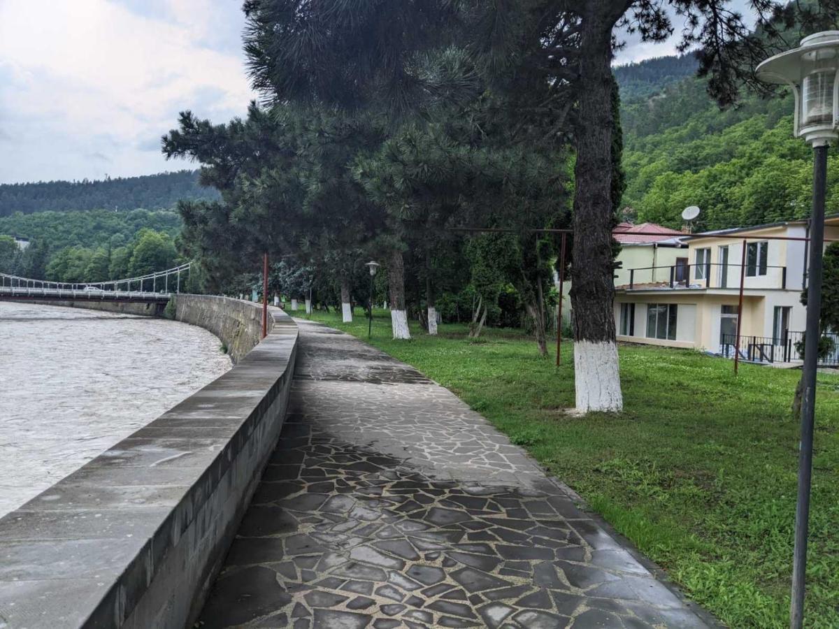 Riverside Боржомі Екстер'єр фото
